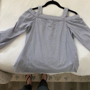 Cute off the shoulder ETC top